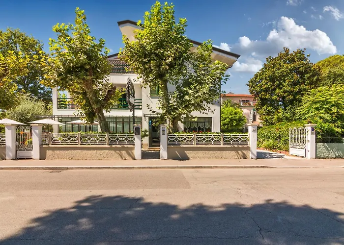 Hotel Eura Marina di Massa